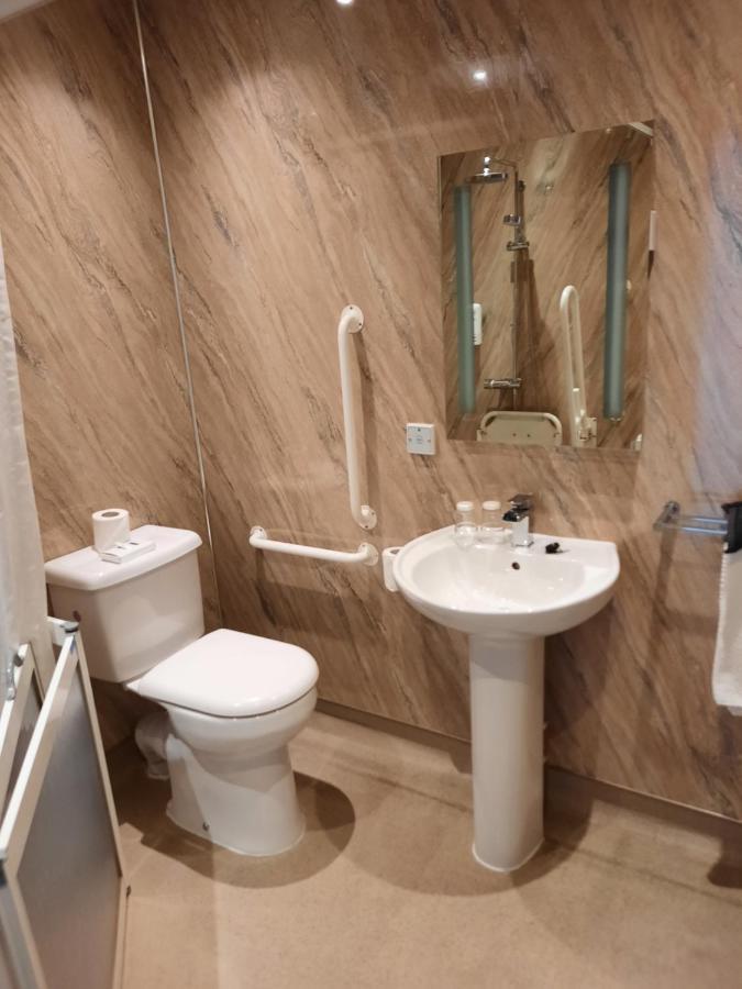 Grammar Lodge Guest House Кембелтаун Екстериор снимка