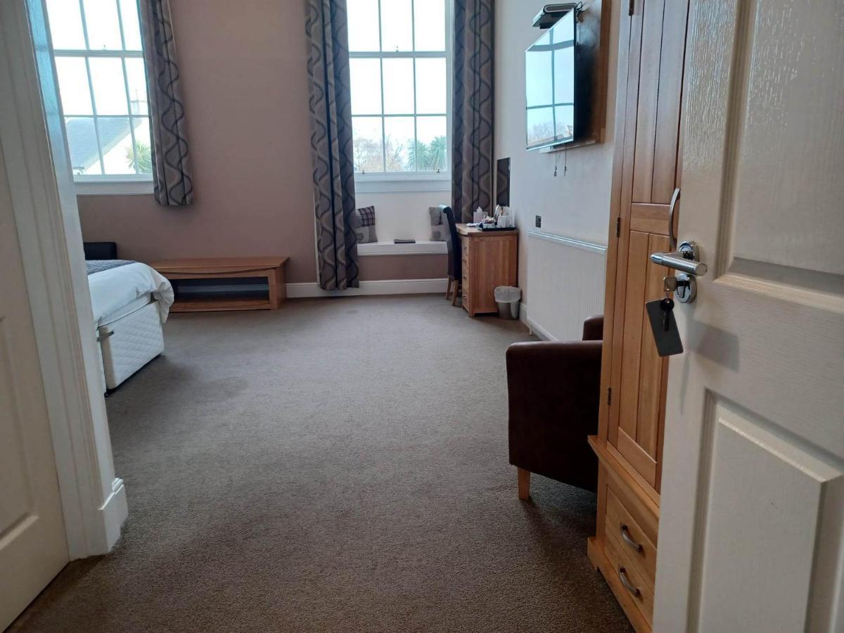 Grammar Lodge Guest House Кембелтаун Екстериор снимка